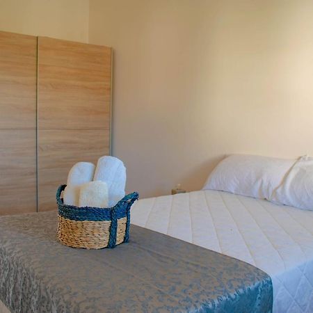 Asherat B&B Carbonia Ngoại thất bức ảnh