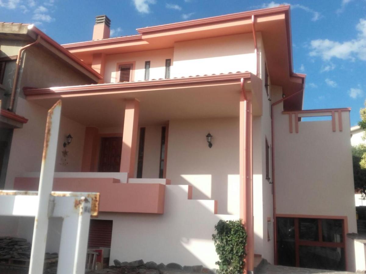 Asherat B&B Carbonia Ngoại thất bức ảnh