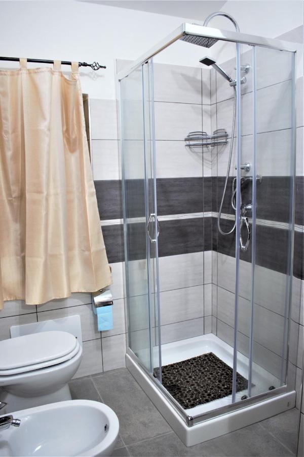 Asherat B&B Carbonia Ngoại thất bức ảnh